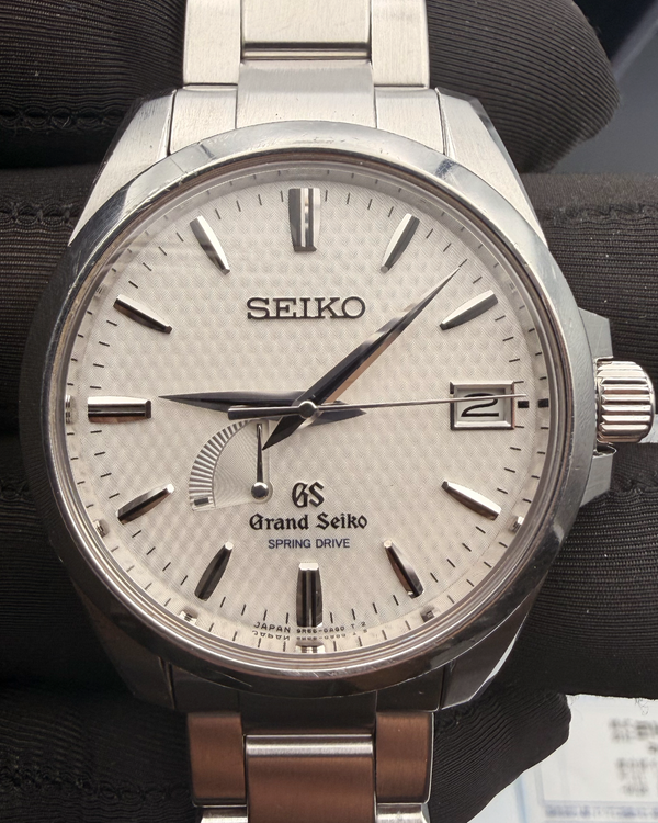 2016 Grand Seiko Spring Drive 39MM Silver Dial Steel Bracelet (SBGA025)