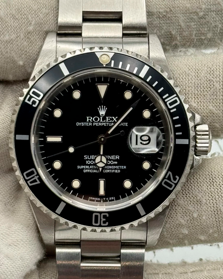 1995 Rolex Submariner Date 40MM Black Dial Oyster Bracelet (16610)