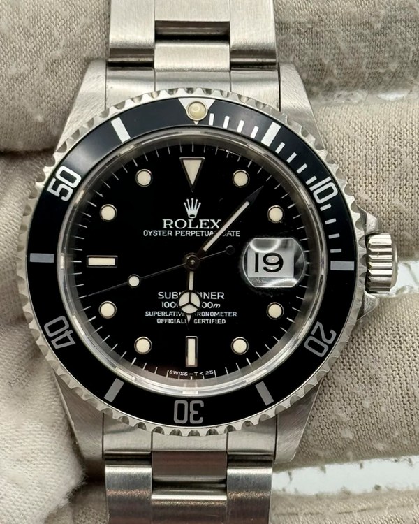 1995 Rolex Submariner Date 40MM Black Dial Oyster Bracelet (16610)