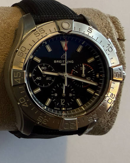 2025 Breitling Avenger B01 Chronograph 44MM Black Dial Leather Strap (AB0147)