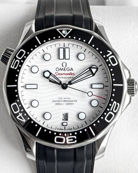 2024 Omega Seamaster Diver 300M 42MM White Dial Rubber Strap (210.32.42.20.04.001)