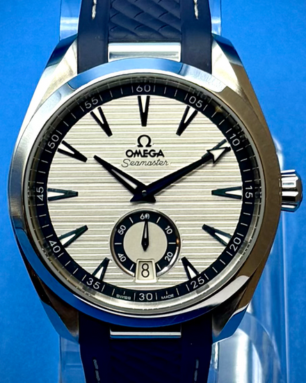 2022 Omega Seamaster Aqua Terra 150M 41MM Silver Dial Rubber Strap (220.10.41.21.02.004)