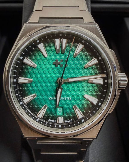 2025 Christopher Ward The Twelve 40MM Aurora Green Dial Titanium Bracelet (C12-40ADC1-T00V0-B0)