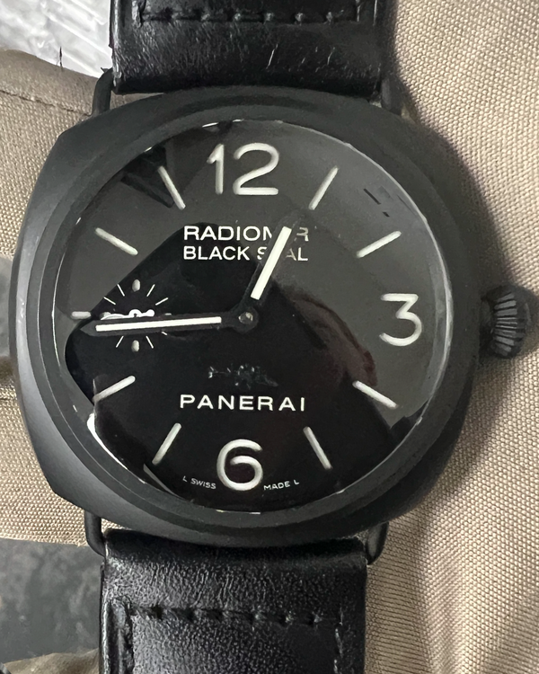 2009 Panerai Radiomir Black Seal 45MM Black Dial Leather Strap (PAM00292)