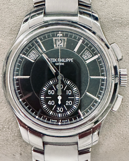 2023 Patek Philippe Annual Calendar Chronograph 42MM Green Dial Steel Bracelet (5905/1A-001)