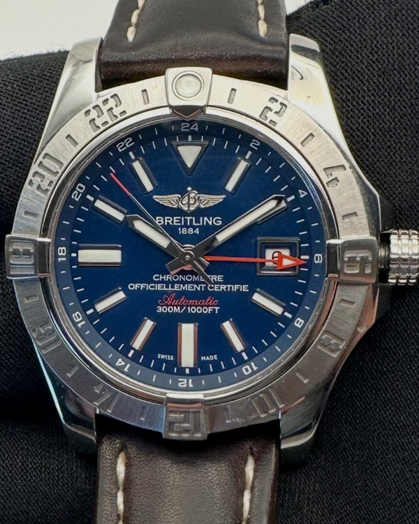 No Reserve - 2012 Breitling Avenger II GMT 43MM Blue Dial Leather Strap (A3239011/C872)