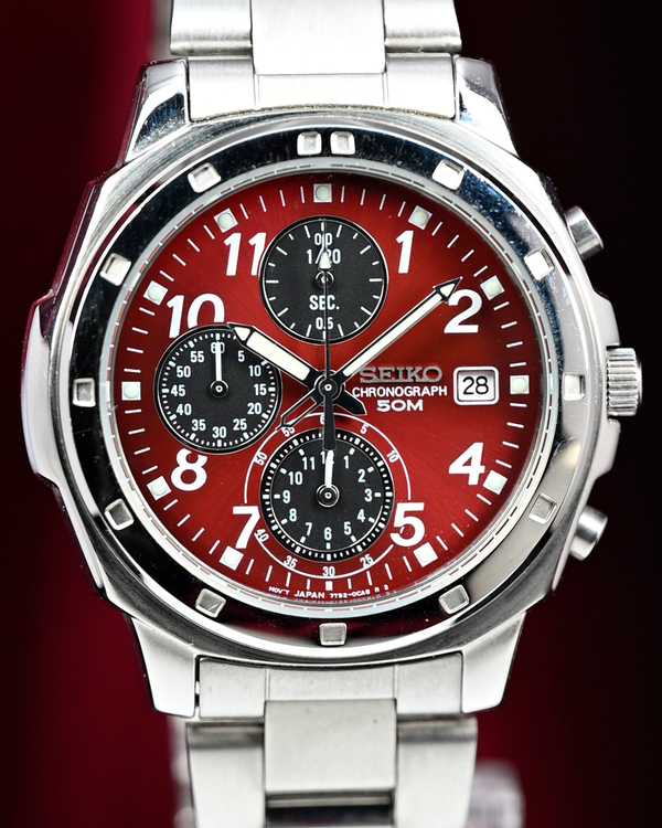 No Reserve - Seiko Accesories Classic Chronograph 37MM Quartz Red Dial Steel Bracelet (7T92-0CA0)