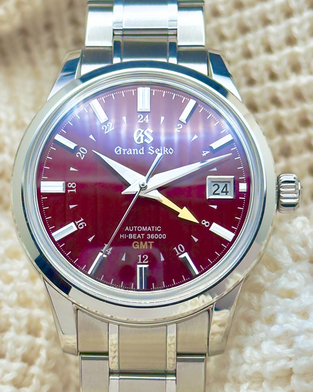 2025 Grand Seiko Elegance Collection "Yuka Momiji" 39.5MM Red Dial Steel Bracelet (SBGJ273)