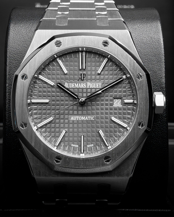 Audemars Piguet Royal Oak (15400ST.OO.1220ST.04)