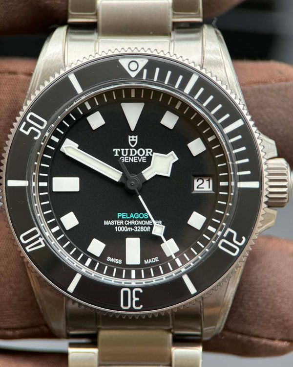 2015 Tudor Pelagos Ultra 43MM Black Dial Titanium Bracelet (2543C1A7NU)