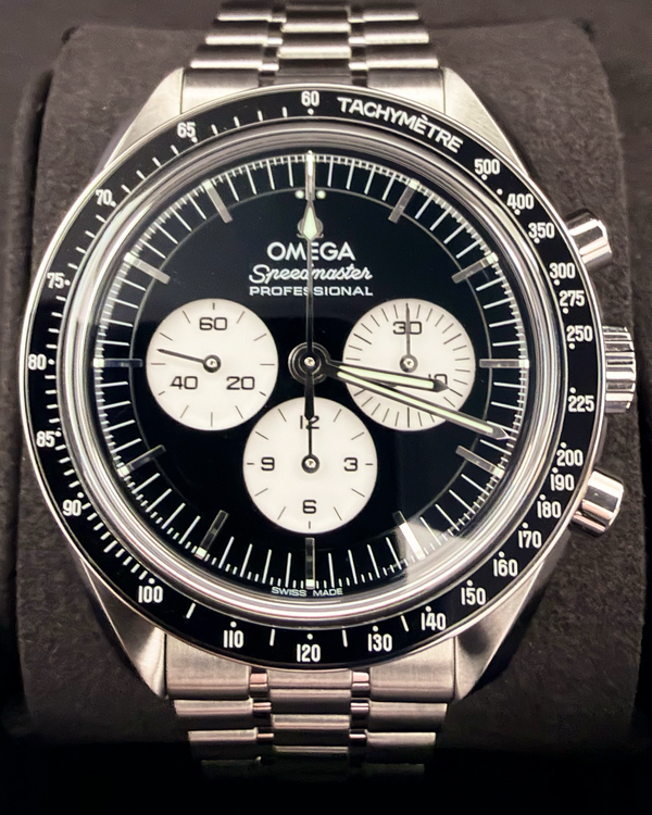 2026 Omega Speedmaster Professional Moonwatch "Reverse Panda" 42MM Black Dial Steel Bracelet (310.30.42.50.01.004)