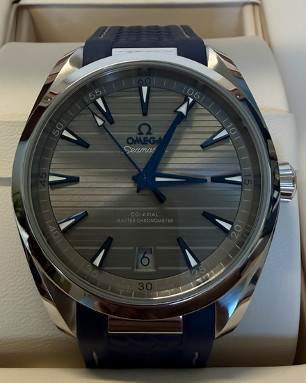 2023 Omega Seamaster Aqua Terra 150M 41MM Grey Dial Rubber Strap (220.12.41.21.06.001)