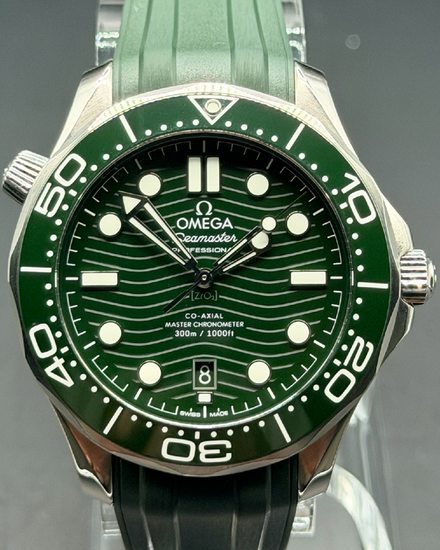 2023 Omega Seamaster Diver 300M 42MM Green "Seaweed" Dial Rubber Strap (210.32.42.20.10.001)