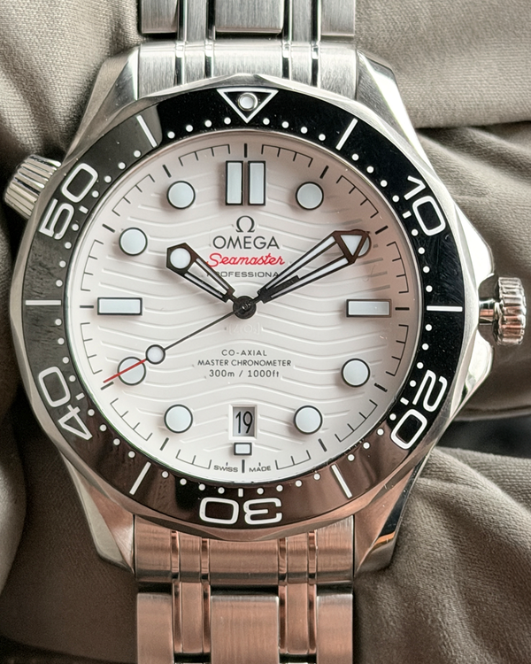 2023 Omega Seamaster Diver 300M 42MM White Dial Steel Bracelet (210.30.42.20.04.001)