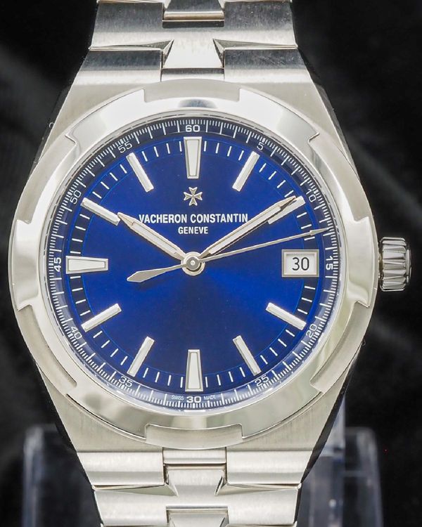 2023 Vacheron Constantin Overseas 41MM Blue Dial Steel Bracelet (4520V/210A-B128)