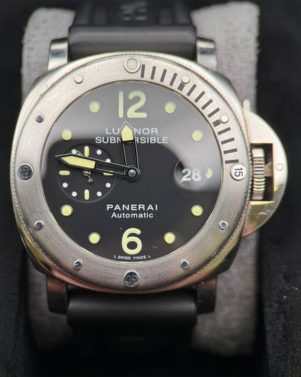 2012 Panerai Submersible 44MM Black Dial Rubber Strap (PAM00024)