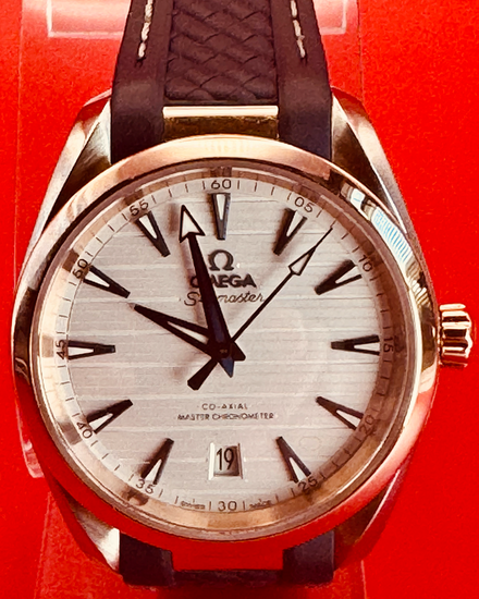 2023 Omega Seamaster Aqua Terra 150M 38MM Silver Dial Rubber Strap (220.22.38.20.02.001)