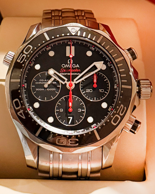 No Reserve - 2019 Omega Seamaster Diver 300M Chronograph 44MM Black Dial Steel Bracelet (212.30.44.50.01.001)