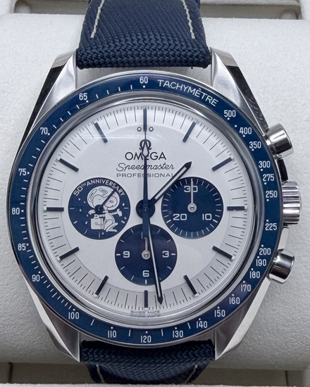 2026 Omega Speedmaster "Silver Snoopy Award" 42MM Silver Dial Textile Strap (310.32.42.50.02.001)