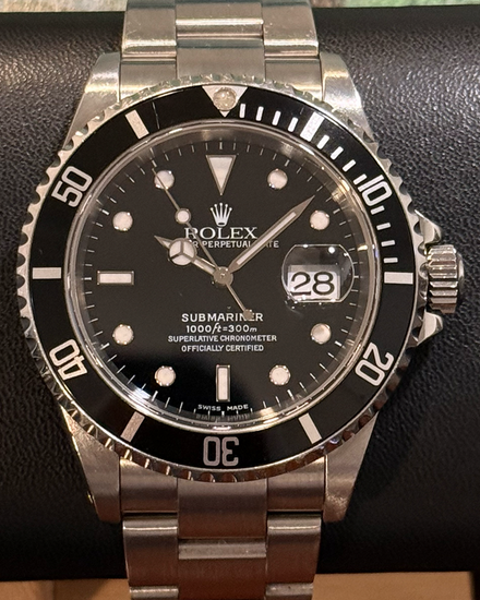 2001 Rolex Submariner Date 40MM Black Dial Oyster Bracelet (16610)