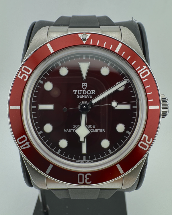 No Reserve - 2025 Tudor Black Bay 58' 39MM Red "Burgundy" Dial Rubber Strap (7939A1A0RU)
