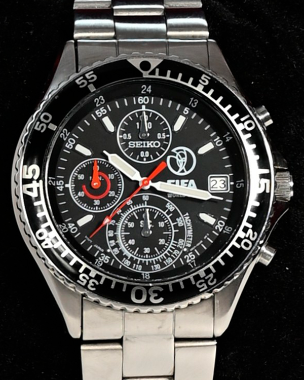 No Reserve - 2002 Seiko Chronograph "FIFA World Cup" L.E. 40MM Quartz Black Dial Steel Bracelet (5LQP-001)
