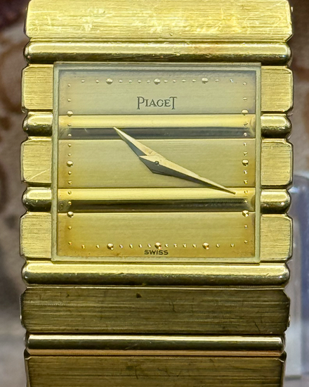 Piaget Polo Square 25MM Quartz Gold Dial Yellow Gold Bracelet (7131 C 701)