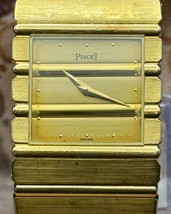 1980 Piaget Polo Square 25MM Quartz Gold Dial Yellow Gold Bracelet (7131 C 701)