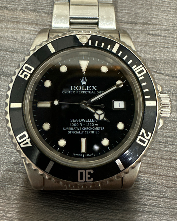 Rolex Sea-Dweller 4000 40MM Black Dial Oyster Bracelet (16600)
