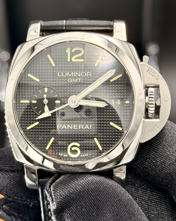 2015 Panerai Luminor 1950 3 Days GMT Acciaio 42MM Black Dial Leather Strap (PAM00535)