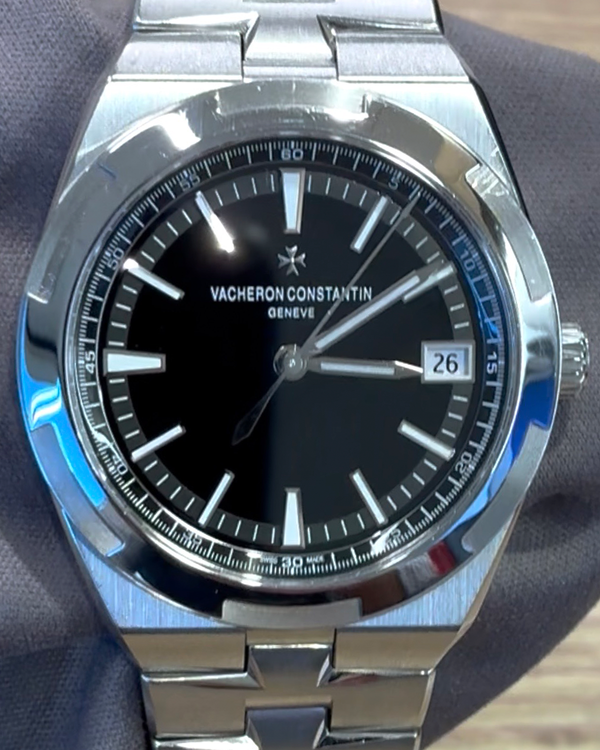 2021 Vacheron Constantin Overseas 41MM Black Dial Steel Bracelet (4500V/110A-B483)