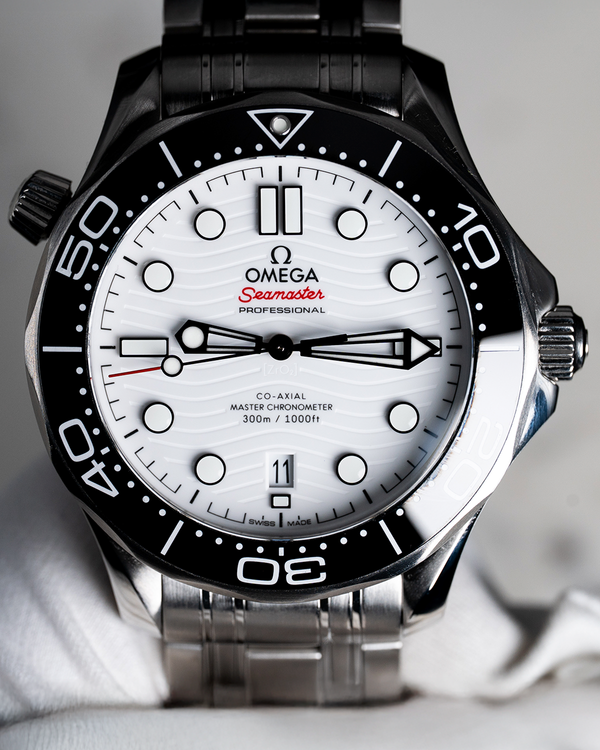 2022 Omega Seamaster Diver 300M 42MM White Dial Steel Bracelet (210.30.42.20.04.001)