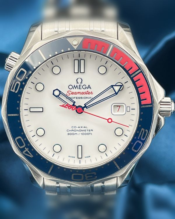 2017 Omega Seamaster Diver 300M "Bond 007 Commander's Watch" L.E. 41MM White Dial Steel Bracelet (212.32.41.20.04.001)