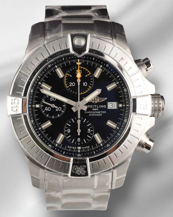 Breitling Avenger (A13317)