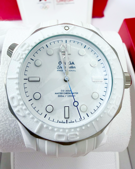 2026 Omega Seamaster Diver 300M "Milano Cortina 2026" 43.5MM White Dial Rubber Strap (522.92.44.20.04.001)