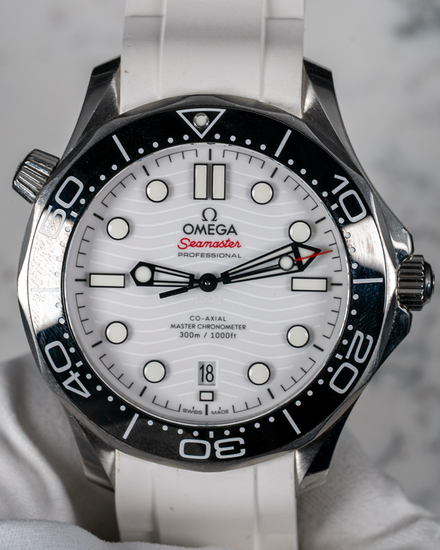 2020 Omega Seamaster Diver 300M 42MM White Dial Aftermarket Rubber Strap (210.32.42.20.04.001)