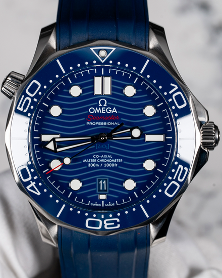 2021 Omega Seamaster Diver 300M 42MM Blue Dial Rubber Strap (210.32.42.20.03.001)