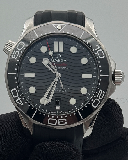Omega Seamaster Diver 300M 42MM Black Dial Rubber Strap (210.32.42.20.01.001)