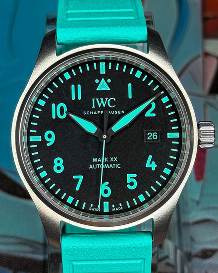 2025 IWC Schaffhausen Pilot Mark XX "Mercedes-AMG Petronas F1" 40MM Black Dial Rubber Strap (IW328210)