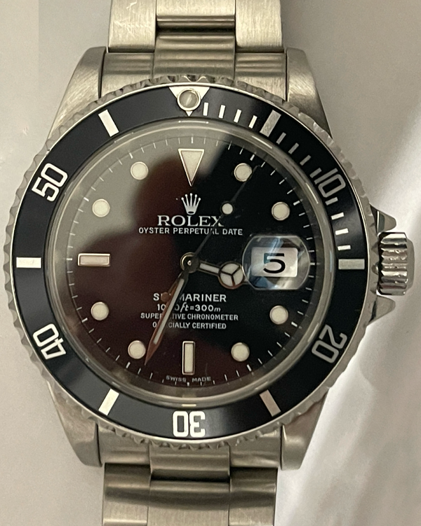 Rolex Submariner Date 40MM Black Dial Oyster Bracelet (16610)