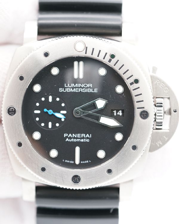 2018 Panerai Submersible Luminor 1950 47MM Black Dial Rubber Strap (PAM01305)