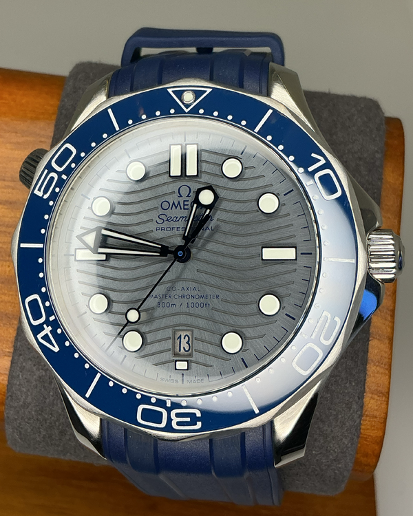 2024 Omega Seamaster Diver 300M 42MM Grey Dial Rubber Strap (210.32.42.20.06.001)