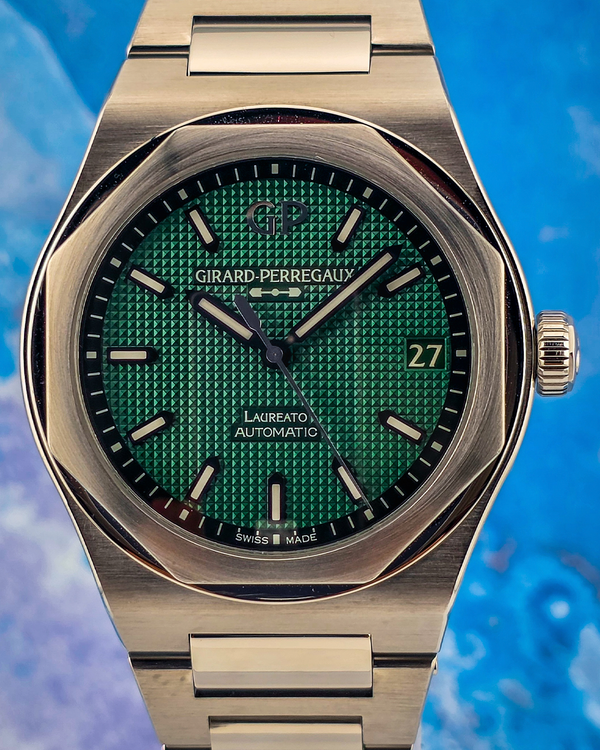2023 Girard Perregaux Laureato 42MM Green Dial Steel Bracelet (81010.11.3153.1CM)