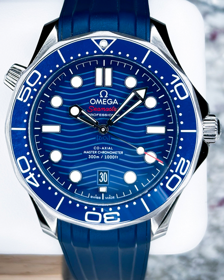 No Reserve - 2022 Omega Seamaster Diver 300M 42MM Blue Dial Rubber Strap (210.32.42.20.03.001)