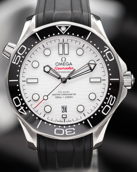 2024 Omega Seamaster Diver 300M 42MM White Dial Rubber Strap (210.32.42.20.04.001)