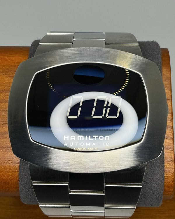 2010 Hamilton Ventura Pulsomatic 48MM Black Dial Steel Bracelet (H525150)