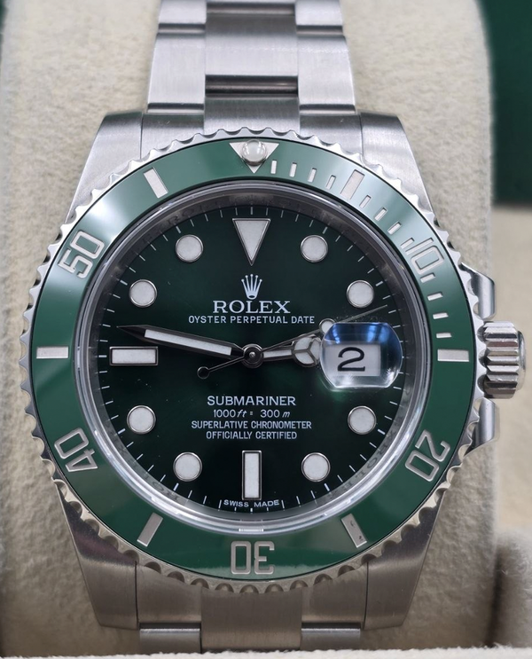 2015 Rolex Submariner Date "Hulk" 40MM Green Dial Oyster Bracelet (116610LV)