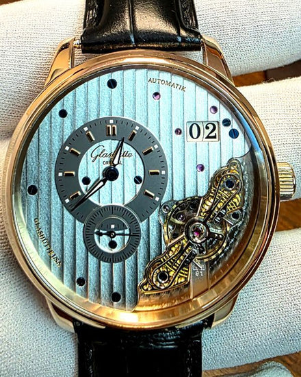 2023 Glashütte Original PanoMaticInverse 42MM Silver Dial Leather Strap (1-91-02-01-05-30)