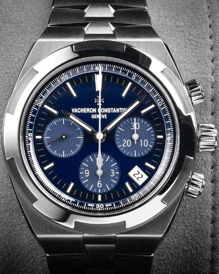 2024 Vacheron Constantin Overseas Chronograph 42.5MM Blue Dial Steel Bracelet (5520V/210A-B148)