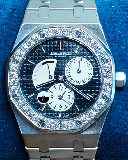 2010 Audemars Piguet Royal Oak "Macau Boutique" L.E. 39MM Black Dial Steel Bracelet (26125ST.ZZ.D002CR.01)
